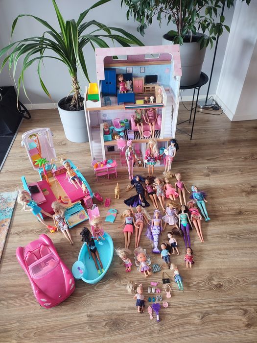 Domek dla lalek,  zestaw Barbie, basen Barbie