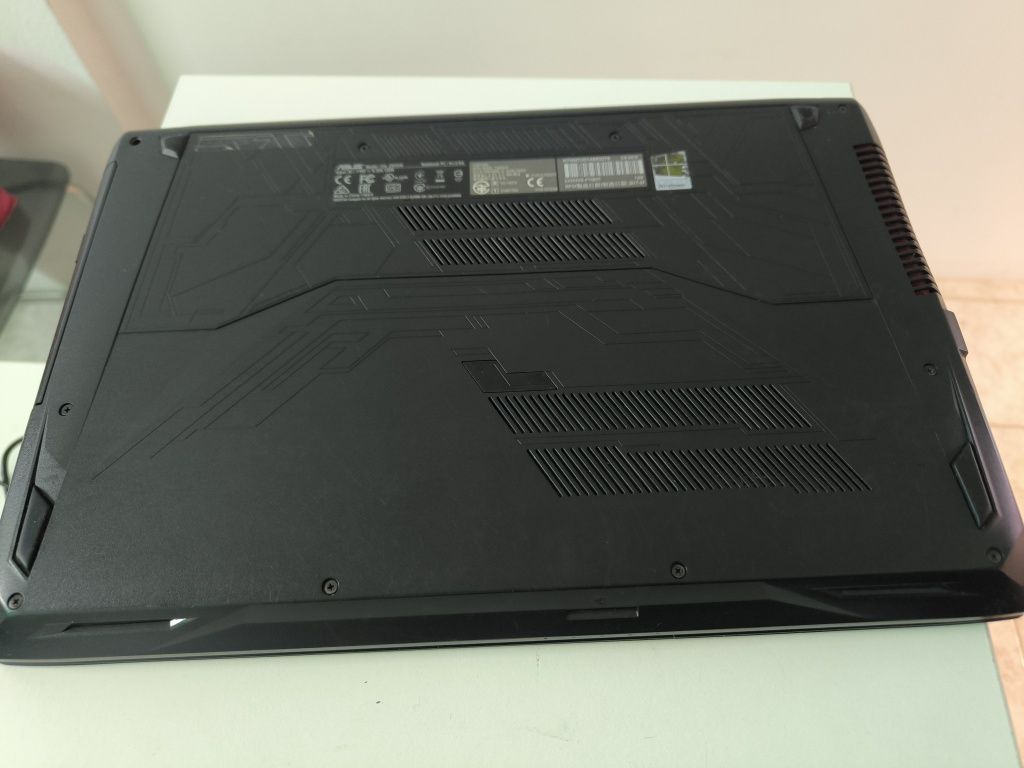 Portátil Asus Gaming GTX 1050 i7 24GB
