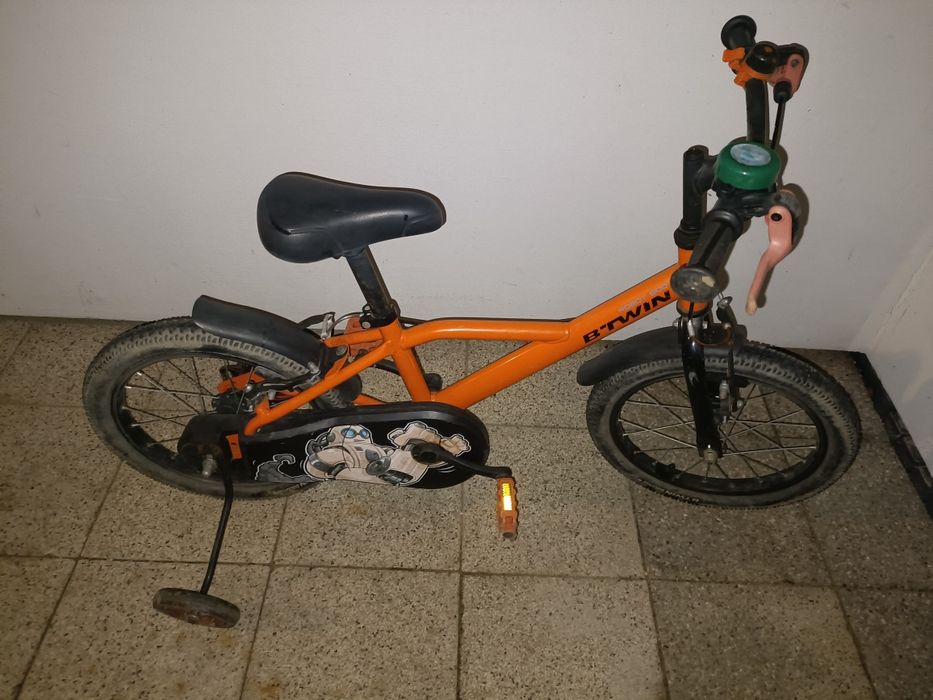 B twin rowerek dziecięcy plus boczne koła