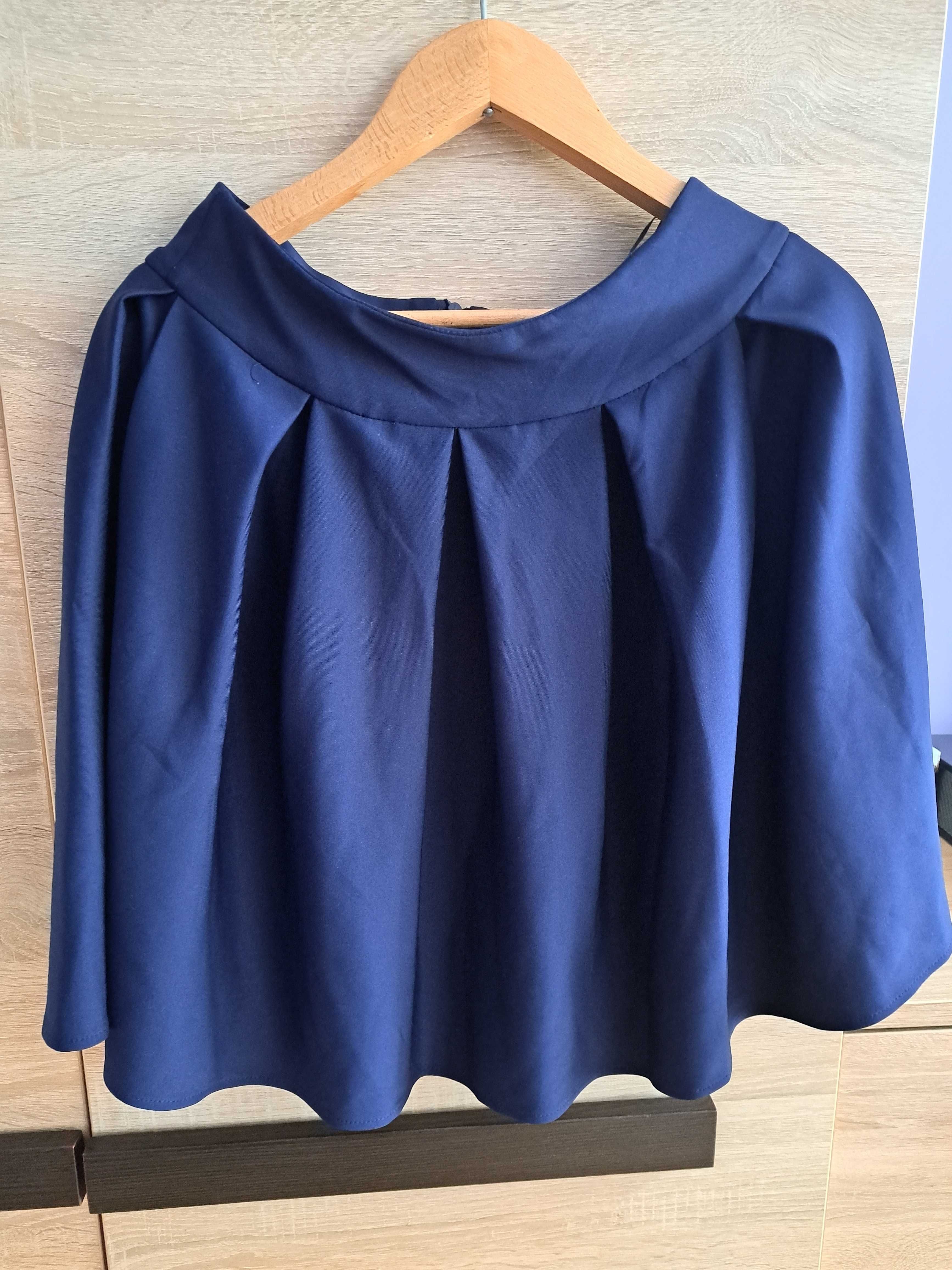 Ubrania damskie w rozmiarze 40