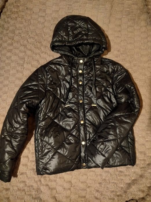 Курточка в чудовому стані