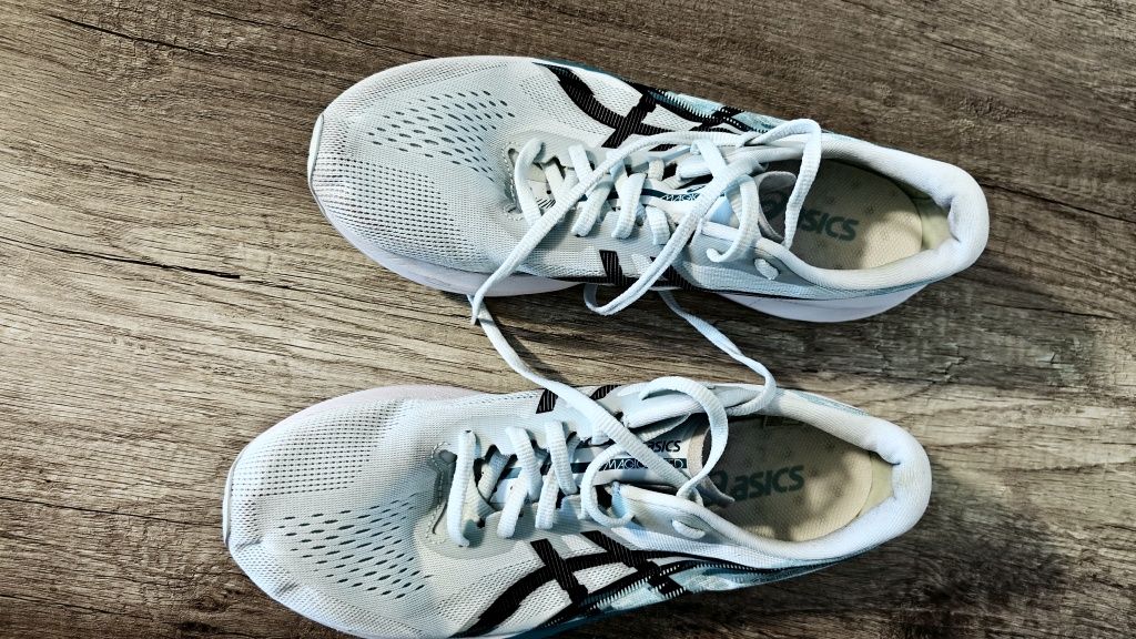 Asics Magic Speed 4