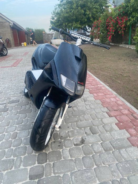 Продам скутер Aprilia sr 50