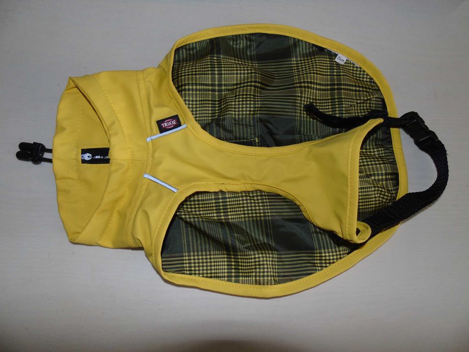 nowa przeciwdeszczowa kurtka - płaszczyk TRIXIE 25 cm