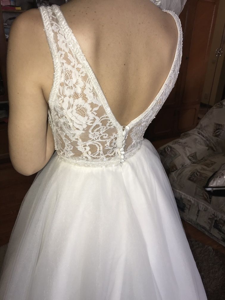 Весільна сукня Нова+кільця та фата Можливий торг