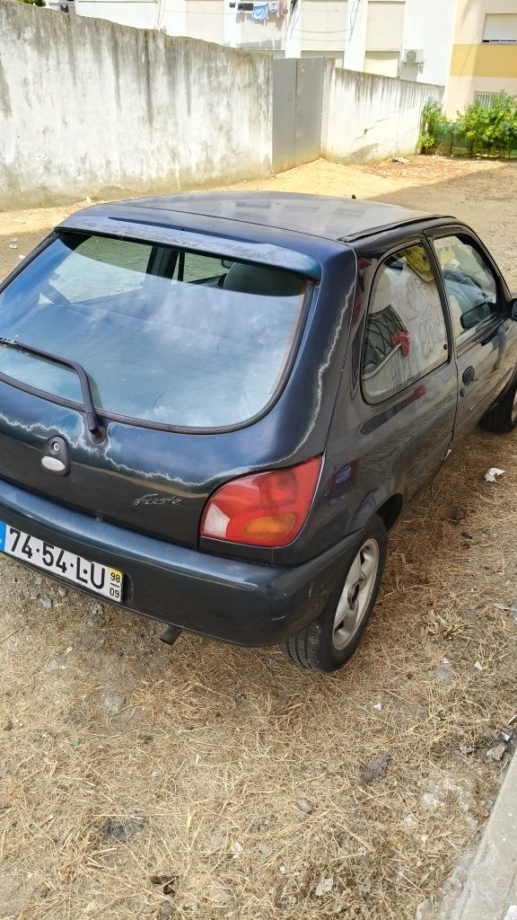Ford fiesta sedan 98