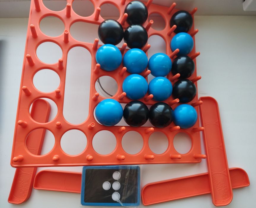 Bounce off  гра скласти м'ячики за завданням (вживане)