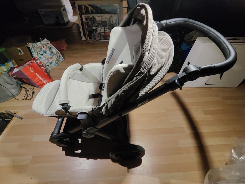 Carrinho bebé trio Marca JANÉ