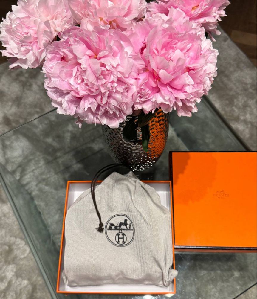 Неймовірна сумка Hermes Kelly молочна 19см