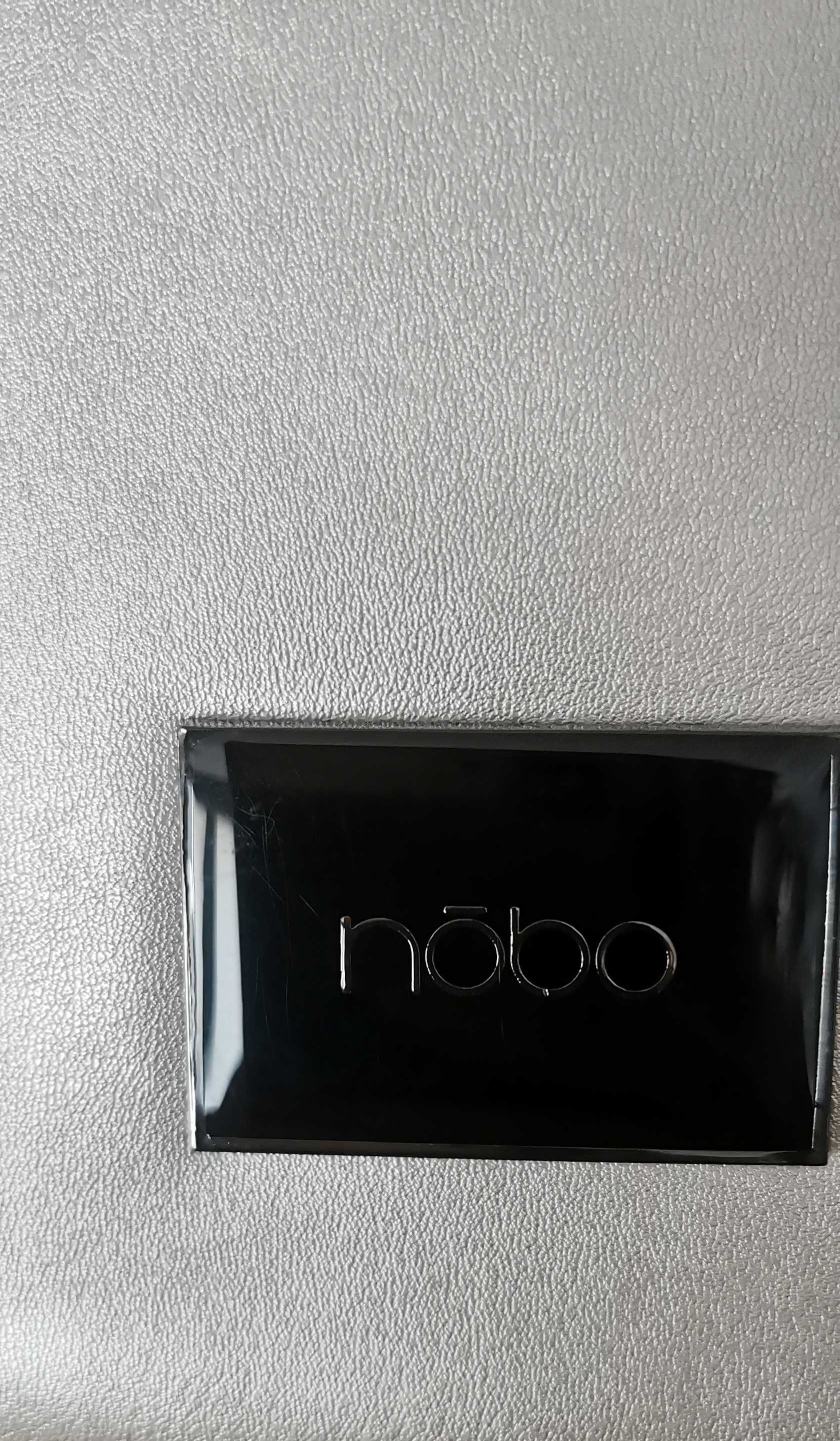 Nobo torebka 2120 listonoszka perłowa z ćwiekami
