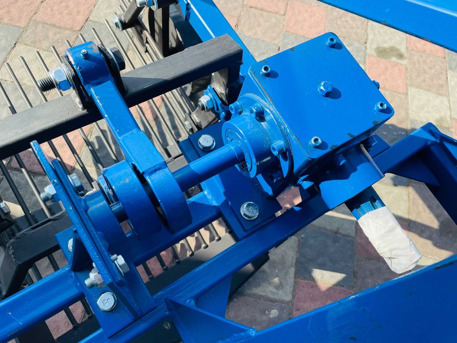 Картоплекопач однорядний вібраційний для мінітрактора КК21