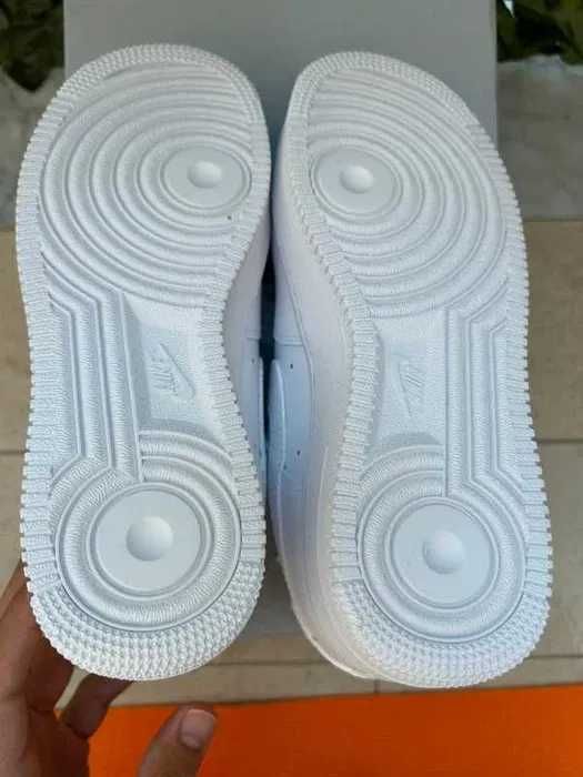 Buty meskie Nike Air Force 1 Low White R.38