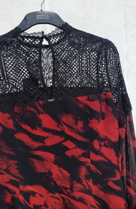 Шикарная блуза с кружевом чёрная с красным Guess Marciano S M