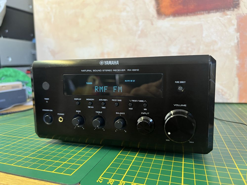 Amplituner Yamaha RX-E810