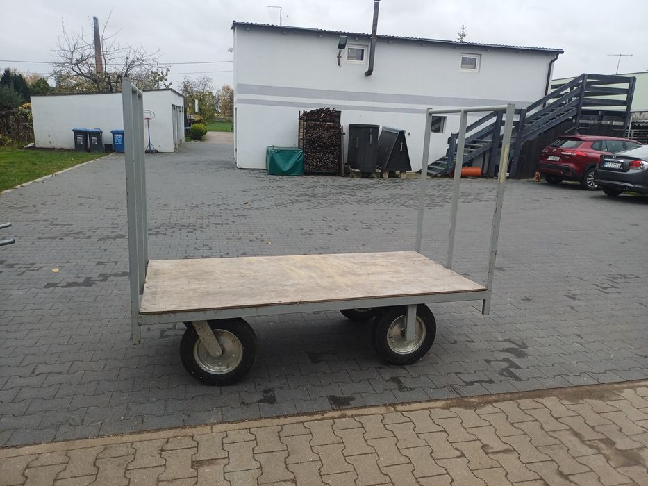Wózek transportowy 1 m x 2,1 m – solidna konstrukcja