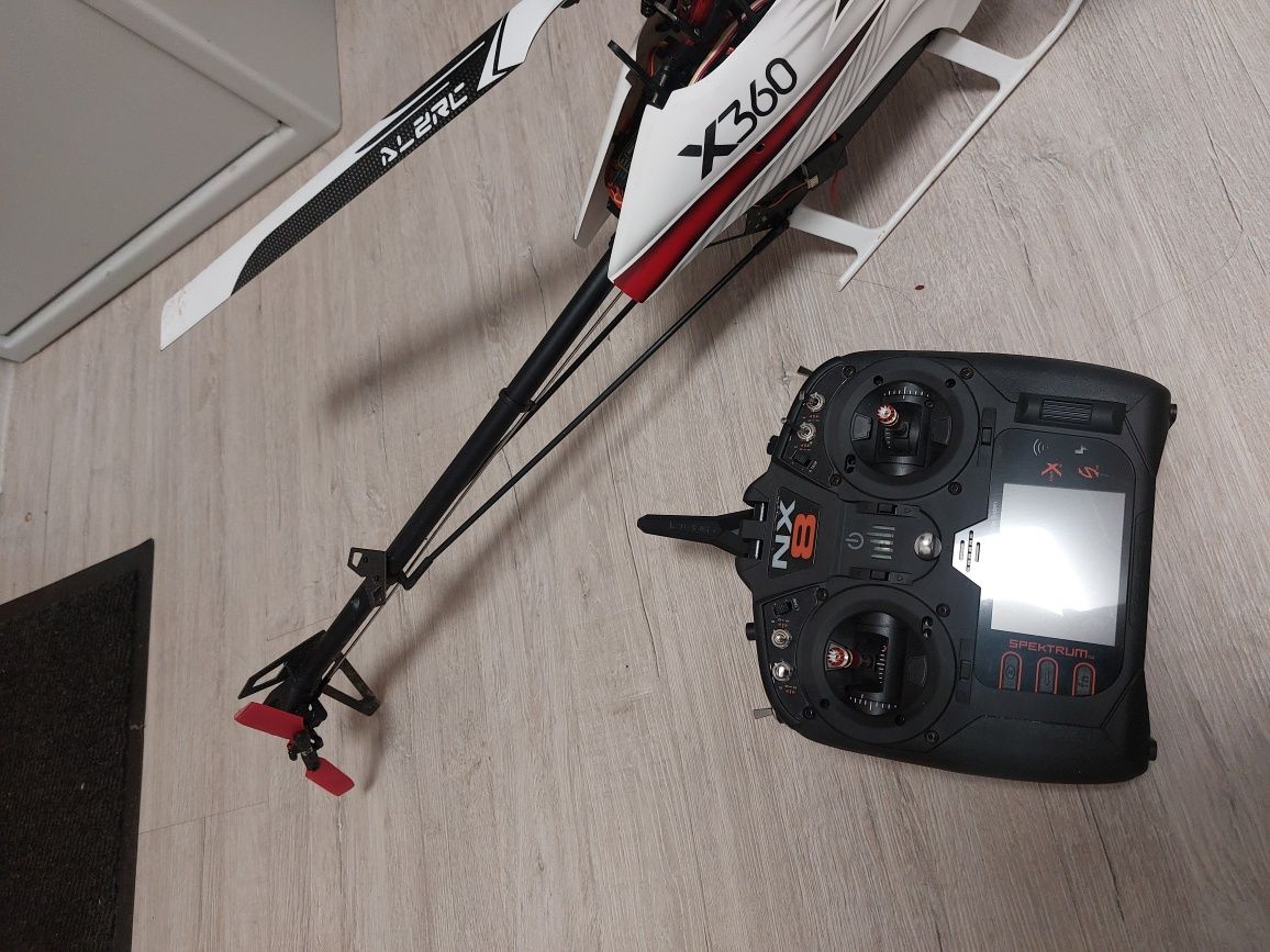 Helikopter Rc Alzrc X 360 plus aparatura Spektrum NX8