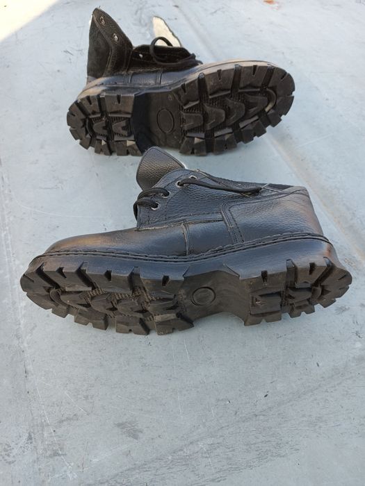 Взуття чоловіче (робоче)