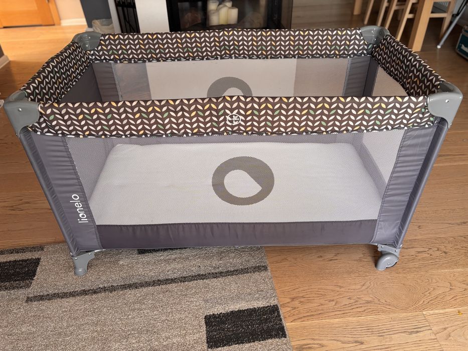 Lóżeczko turystyczne Lionelo z materacem