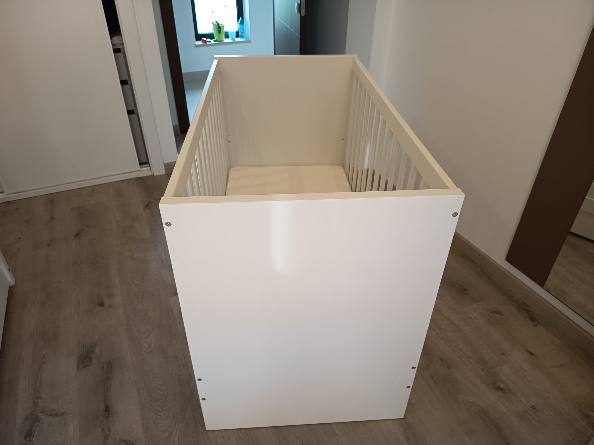 Cama bebé IKEA e colchão