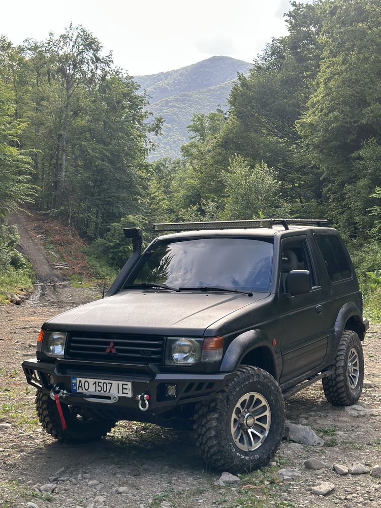 Mitsubishi Pajero 2