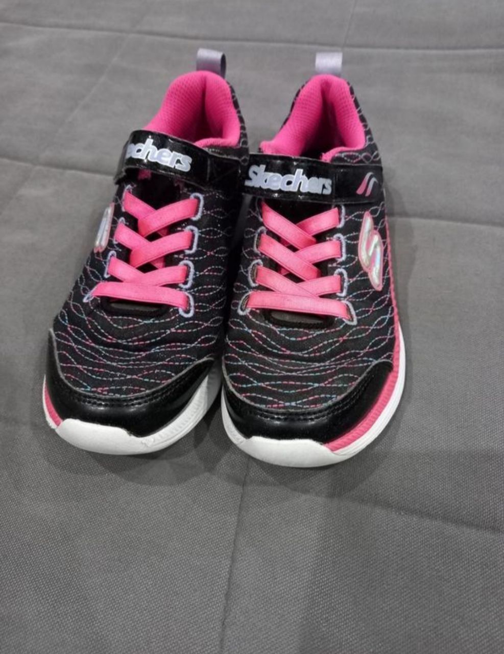 Кросівки на дівчинку Skechers