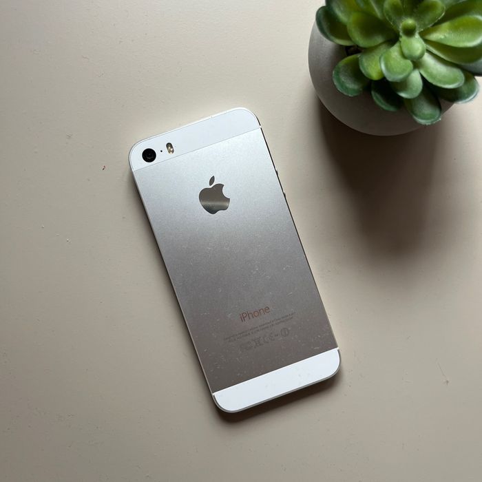 Продам iPhone 5s