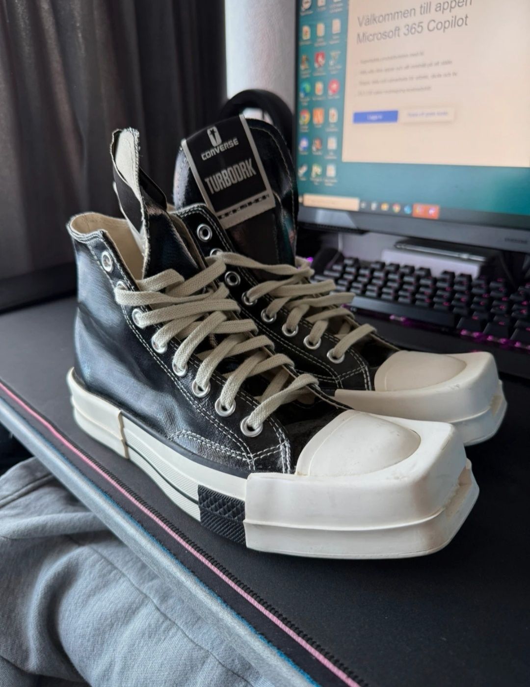 Converse na wypasie