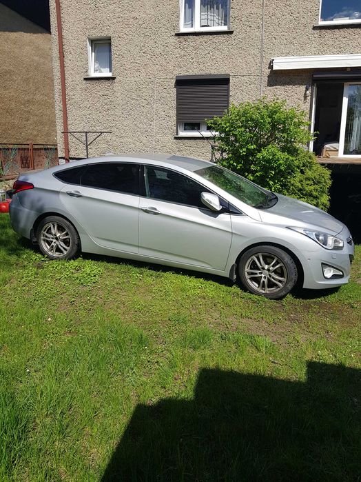 HYUNDAI i40 2.0 GDI 180km Pełna opcja wersja premium (usterka silnika)