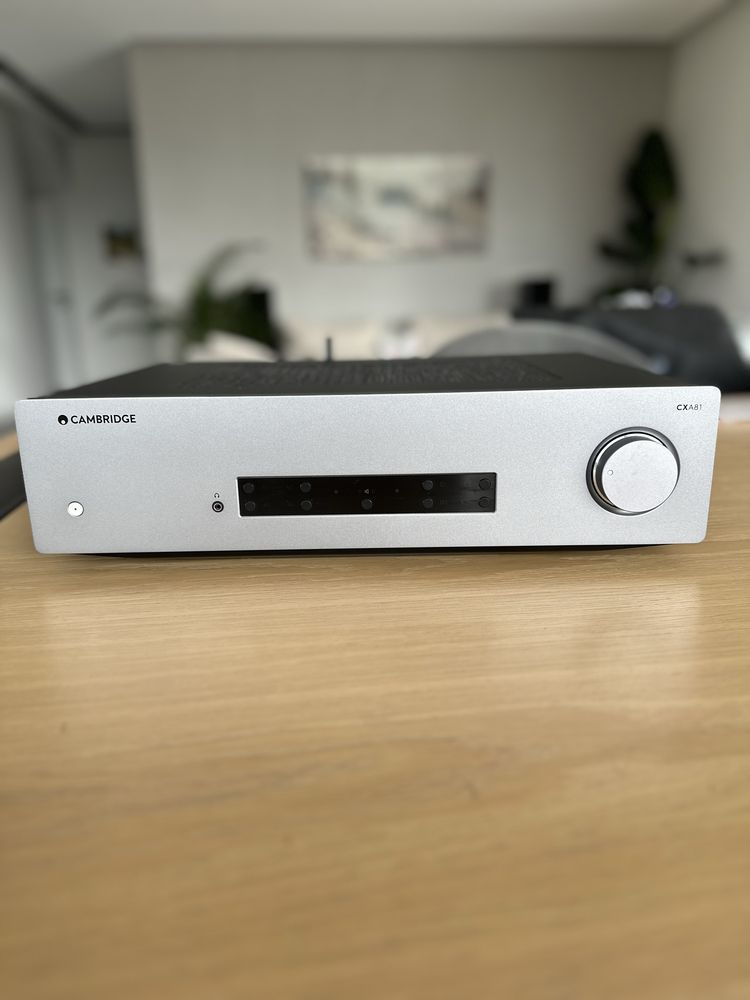 Cambridge audio CXA81