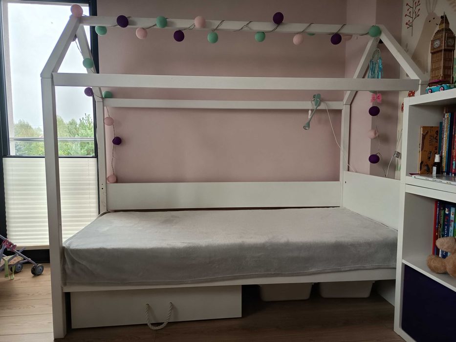 Łóżko domek białe drewniane 190x90 szuflady+materac+biurko Mickey Ikea