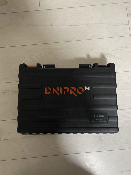 Перфоратор Dnipro M