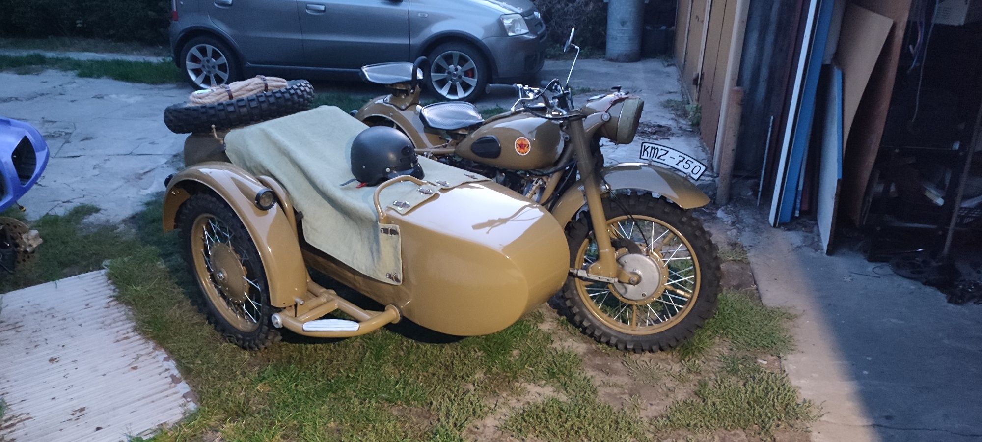 K-750 motocykl z wózkiem kmz ural dniepr m72