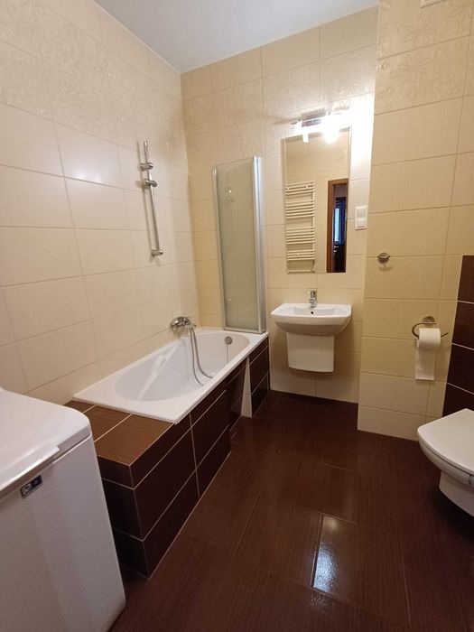 Wynajmę 2 pokojowe mieszkanie  57 m2  z miejscem postojowym RUDNIK