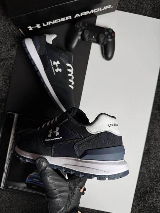 Чоловічі кросівки андер армор Under Armour Essential Runner [41-46]
