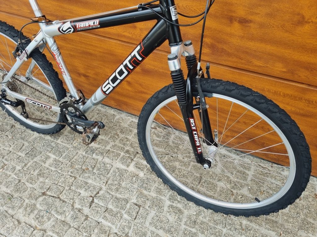 SCOTT Tampico, pełne Deore, RST