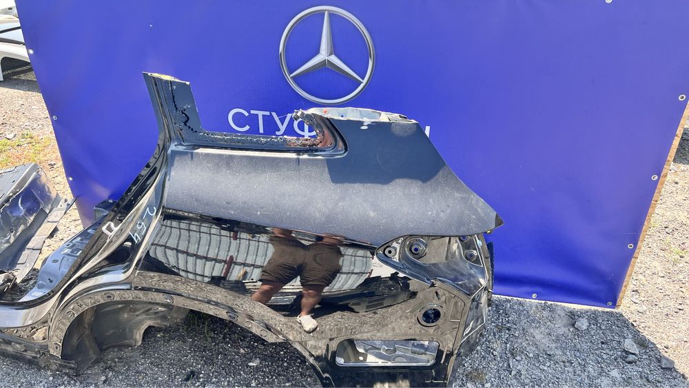 Заднє ліве крило четверть задняя правая Mercedes-Benz GLC 254