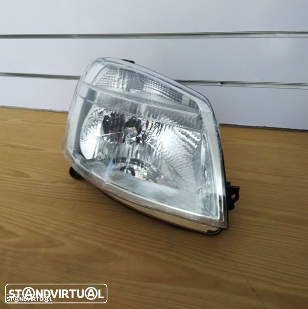 Farol Berlingo Partner modelo: 2003 até 2008 novo