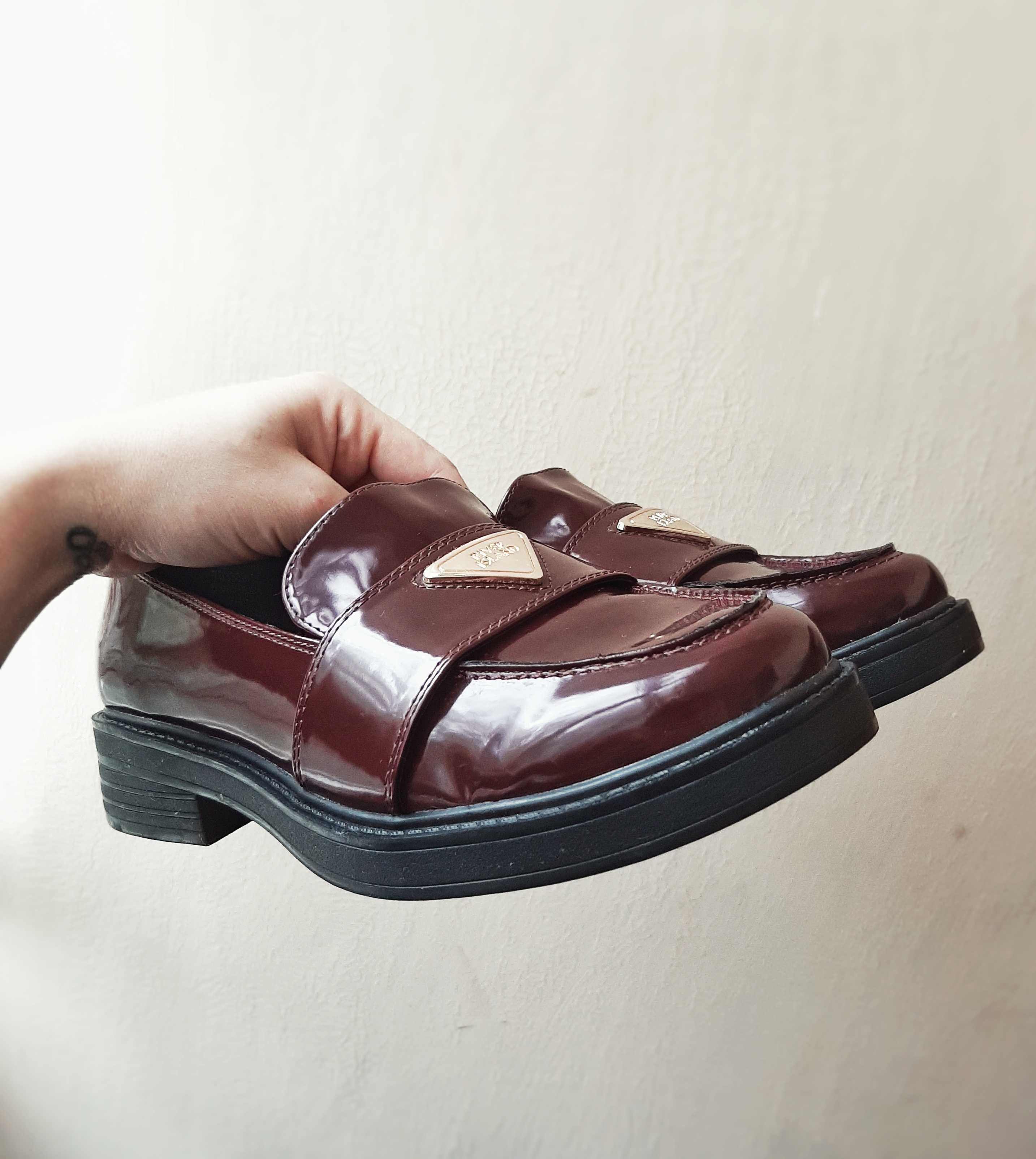 Нові лакові туфлі лофери river island 40-41 р.