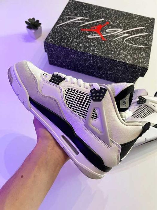 Buty Trampk Jordan 4 RetroMilitary Black R.43