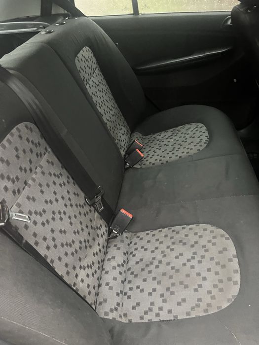 Продам машину срочно