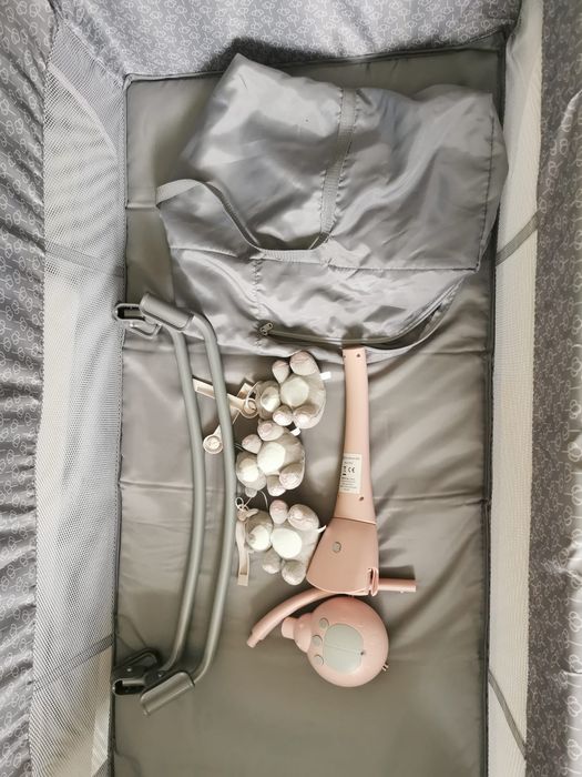 Kinderkraft Joy łóżeczko turystyczne z akcesoriami