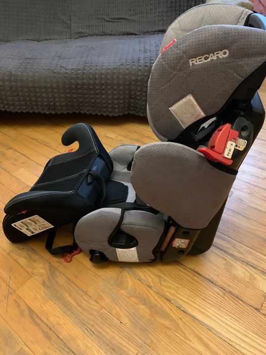 Дитяче автомобільне крісло