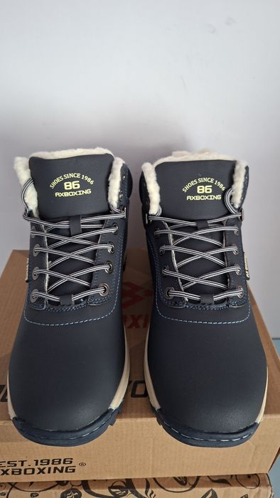 Śniegowce nowe w modnym kolorze rozmiar 43