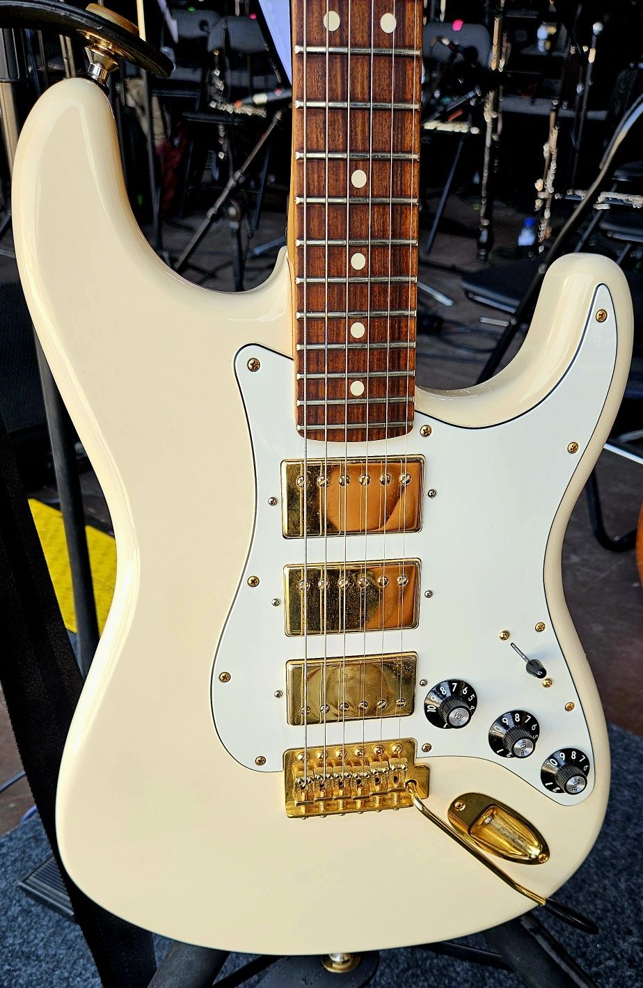 Fender FSR Mahogany Blacktop Stratocaster HHH 2019 - Olympic White