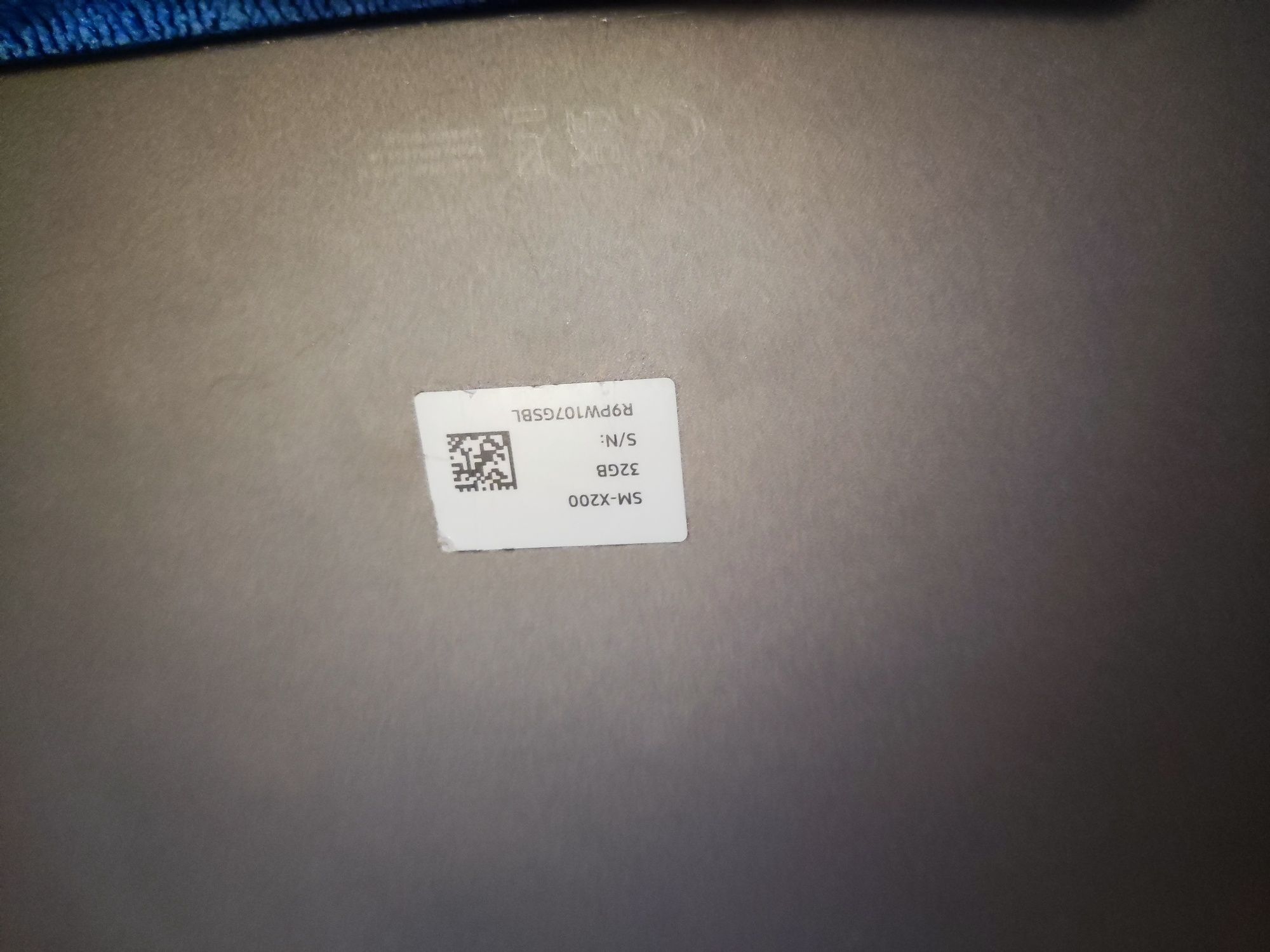 Tablet Samsung TAB A8 SM-X200 delikatnie uszkodzony lcd