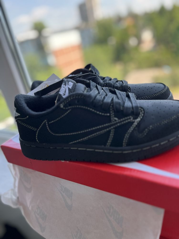 Кросівки Nike Air Jordan 1 Low x Travis Scott Phantom