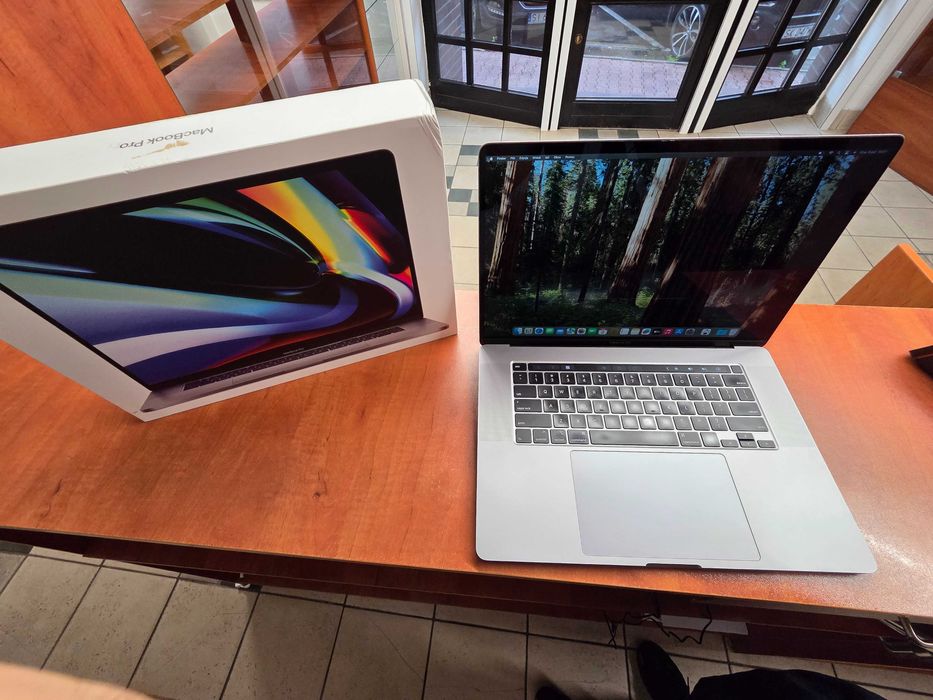 Apple MacBook Pro 16" i9/16gb/1tb/Radeon Pro/Sequoia/Gwarancja!