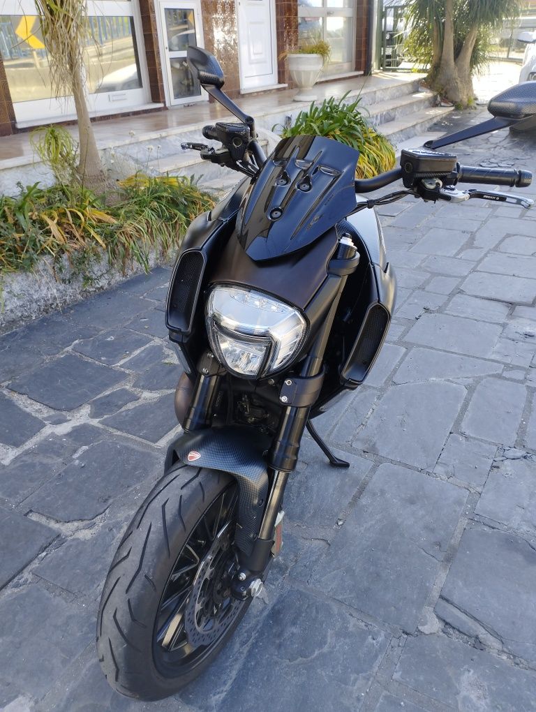 Ducati diavel carbon