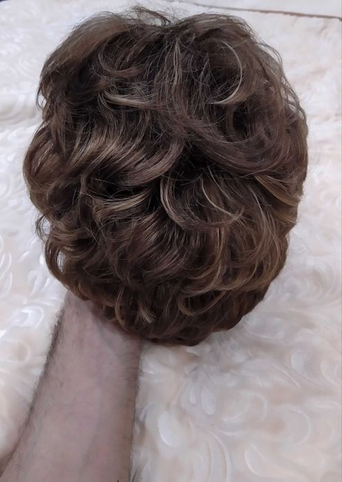 Парик женский короткий