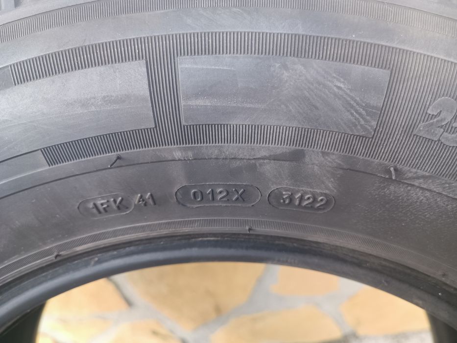 Opona zimowa Michelin 235/65 R16 121/119